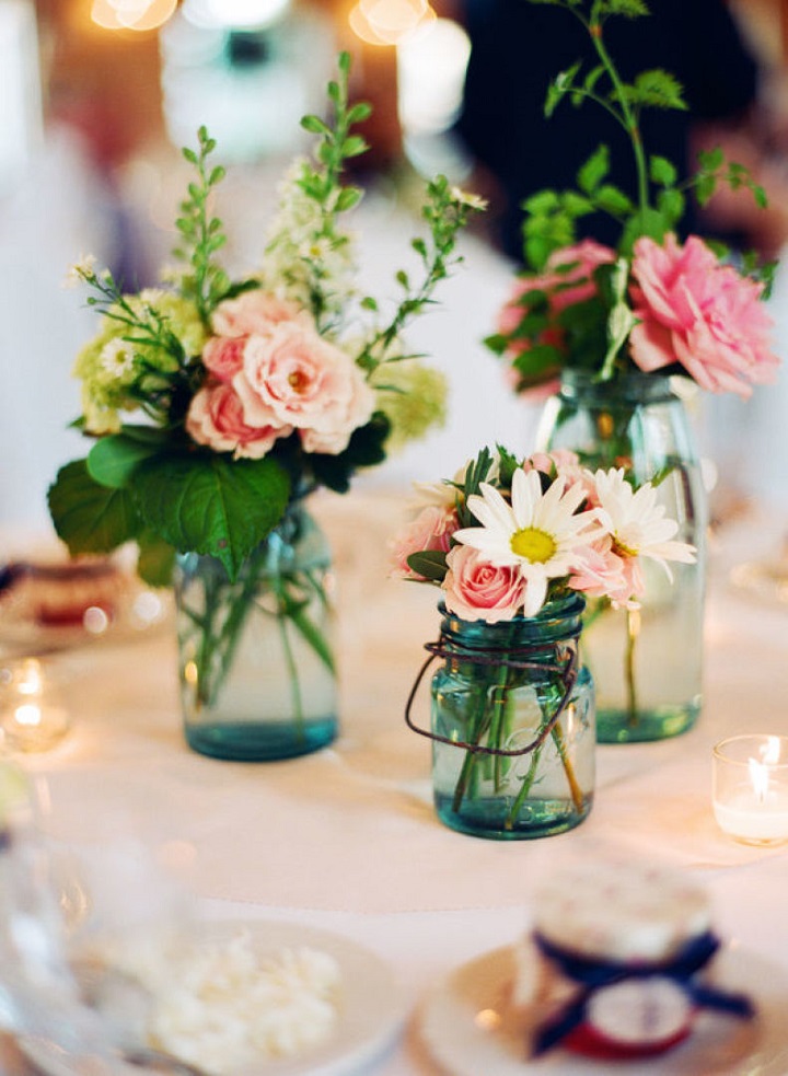 Mason Jar Centerpieces { Ideas for wedding reception