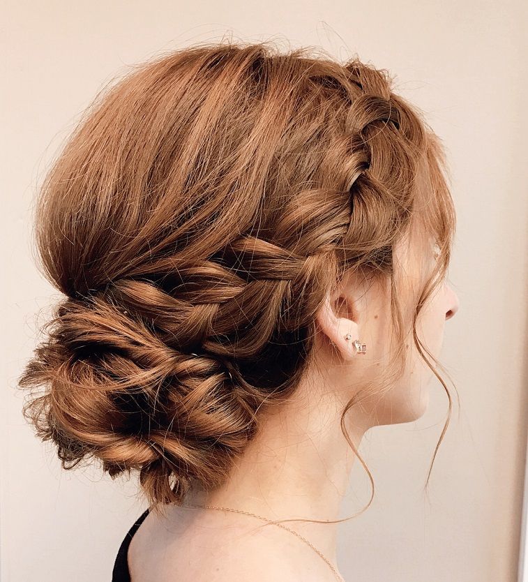 braided Updo, updo wedding hairstyles with beautiful details,updo wedding hairstyles ,classic updo wedding hairstyle,classic updo,wedding hairstyle,romantic hairstyles #braidedupdo #weddingupdo #updos #hairstyles #bridalhair #bridehairideas #upstyle