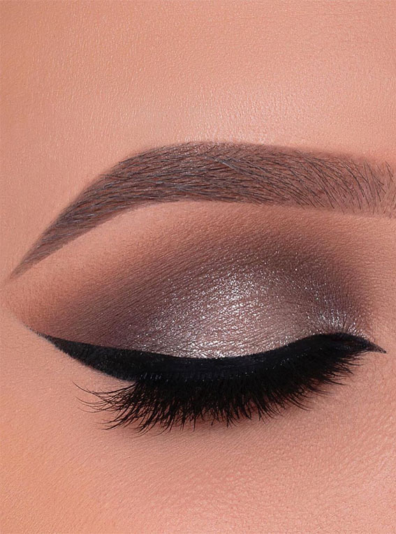 Gorgeous Eyeshadow Looks The Best Eye Makeup Trends – Smokey Grey