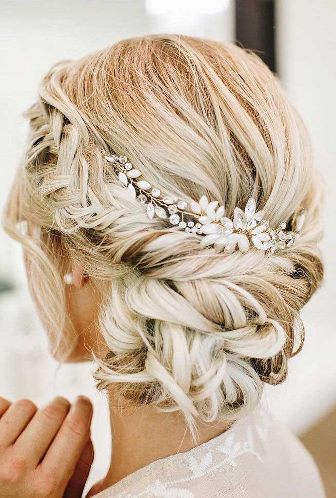 Luxury bridal hair vine with flowers for a boho wedding - Cleanthia |  rachelchaprunne