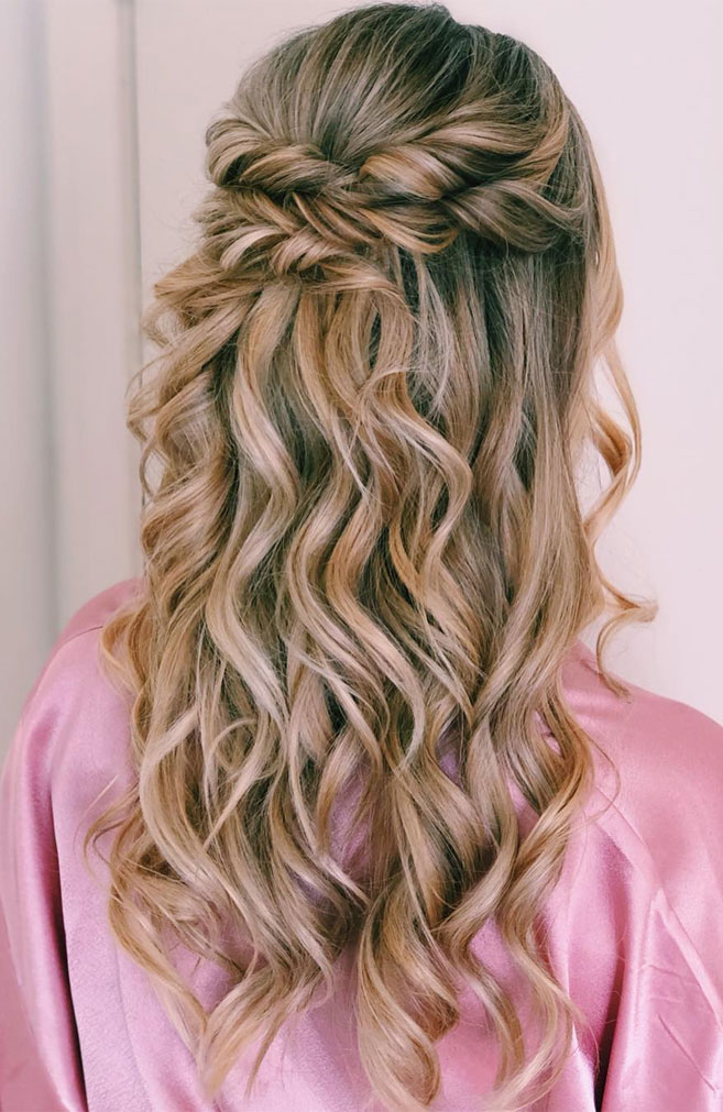 39 Gorgeous Half Up Half Down Hairstyles , braid half up half down hairstyles , partial updo hairstyle ,bridal hair ,boho hairstyle #hair #hairstyles #braids #halfuphalfdown #braidhair