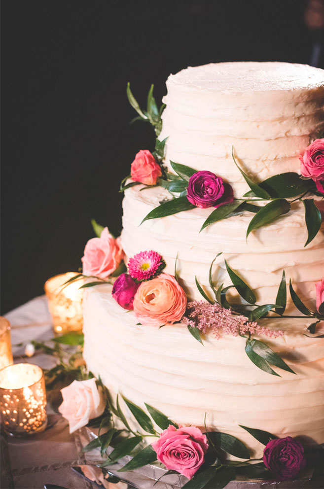 32 Jaw-Dropping Pretty Wedding Cake Ideas - amazing Wedding cakes #weddingcake #cake #cakes #weddingcakes