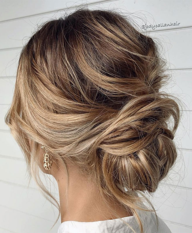 Gorgeous wedding hairstyles perfect for ceremony and reception - updo bridal hairstyle ,wedding hairstyles #weddinghair #hairstyles #updo #bridalhair #promhairstyle #texturedupdo #messyupdo