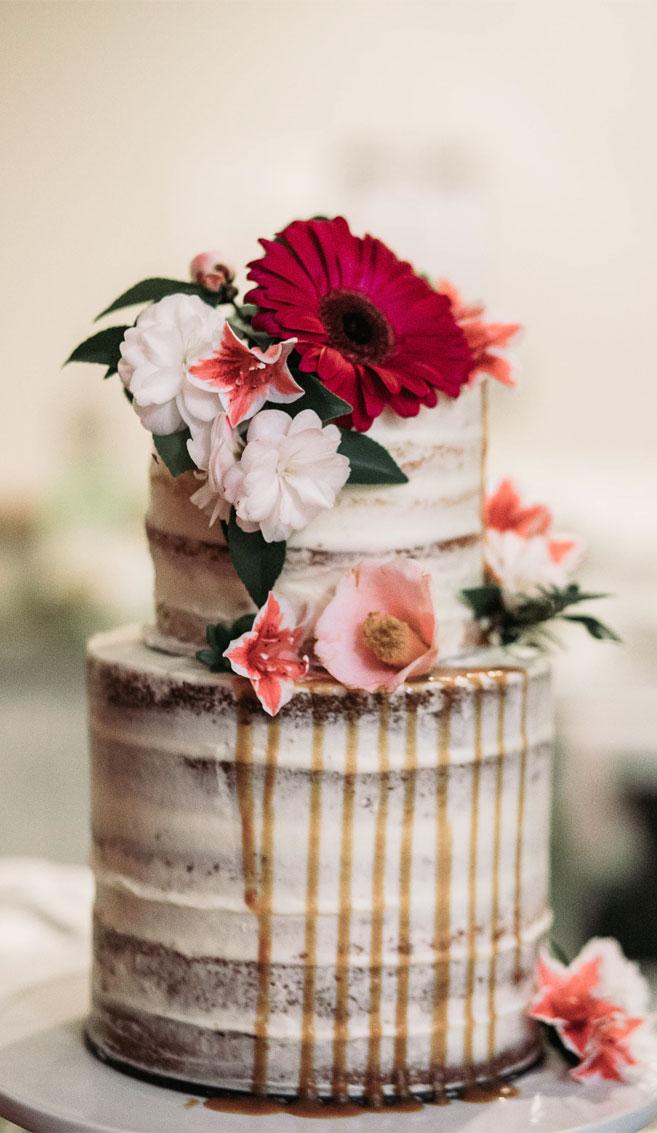 32 Jaw-Dropping Pretty Wedding Cake Ideas - Semi Naked Wedding Cake #weddingcake #cake #cakes #weddingcakes 