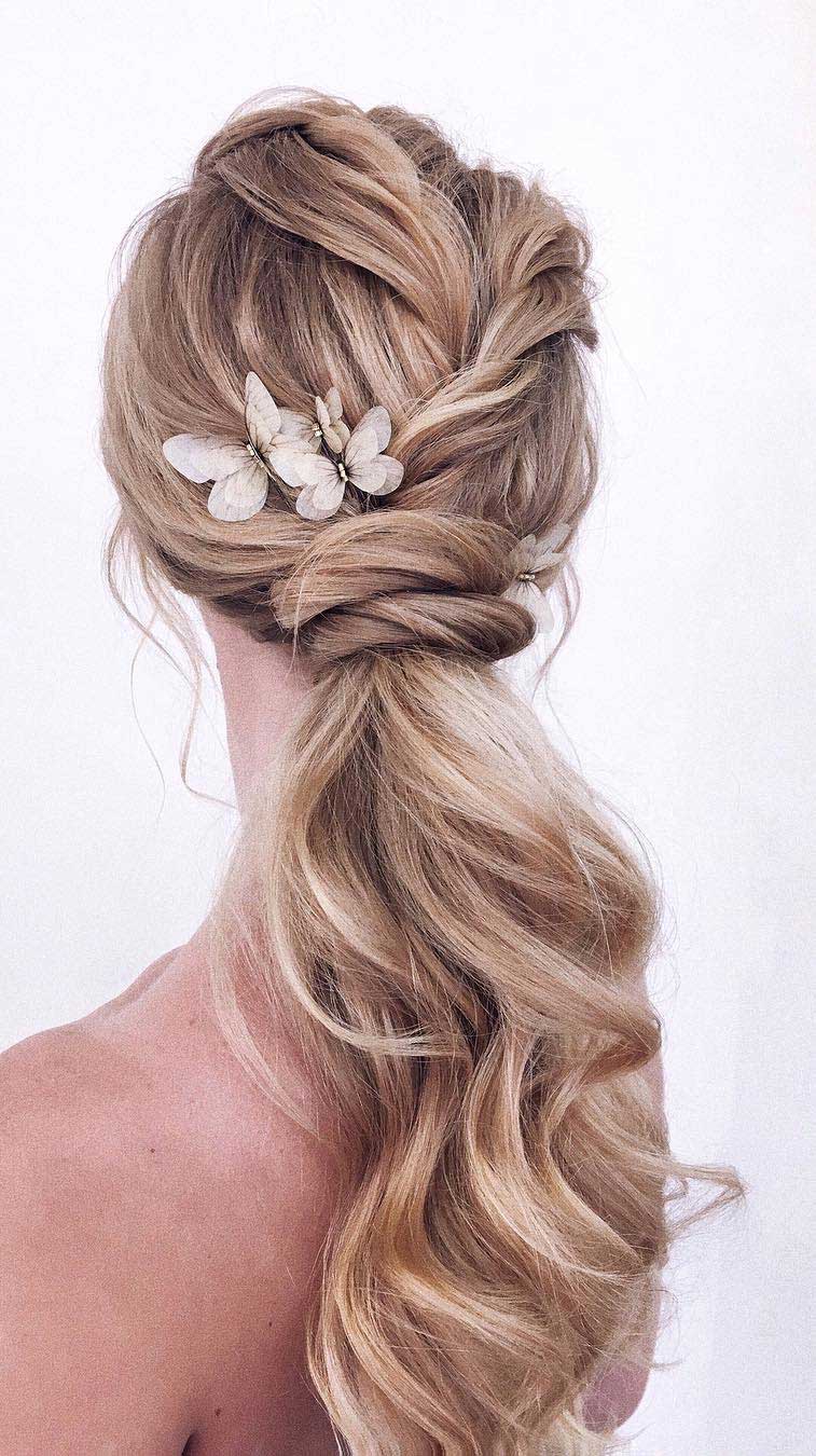 Best Ponytail Hairstyles { Low and High Ponytails } To Inspire , hairstyles #weddinghair #ponytails #wedding #hairstyles #ponytail #weddinghairstyles Prom hairstyle, easy ponytails, puff ponytails