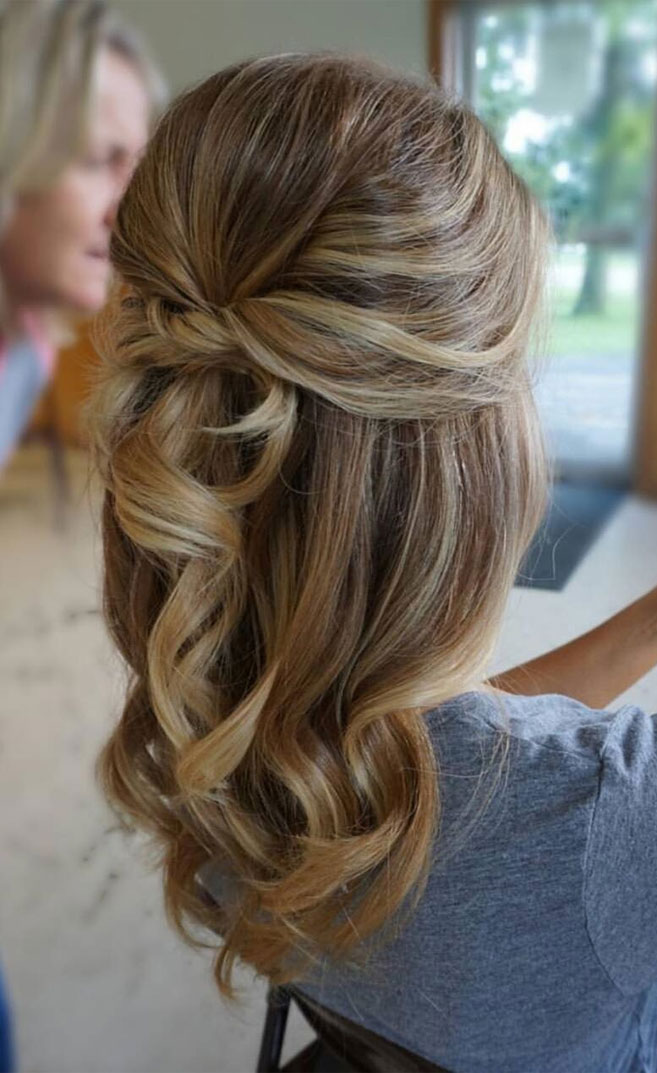 43 Gorgeous Half Up Half Down Hairstyles That Perfect For A Rustic Wedding