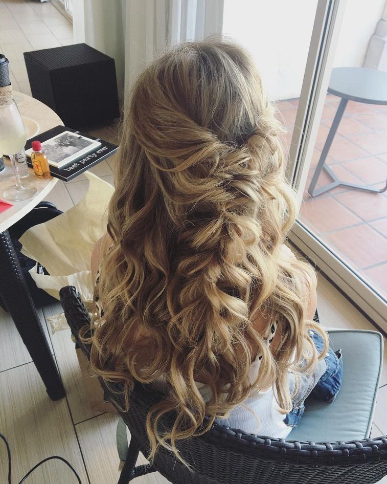 43 Gorgeous Half Up Half Down Hairstyles , partial updo hairstyle , braid half up half down hairstyles , bridal hair ,boho hairstyle #hair #hairstyles #braids #halfuphalfdown #braidhair