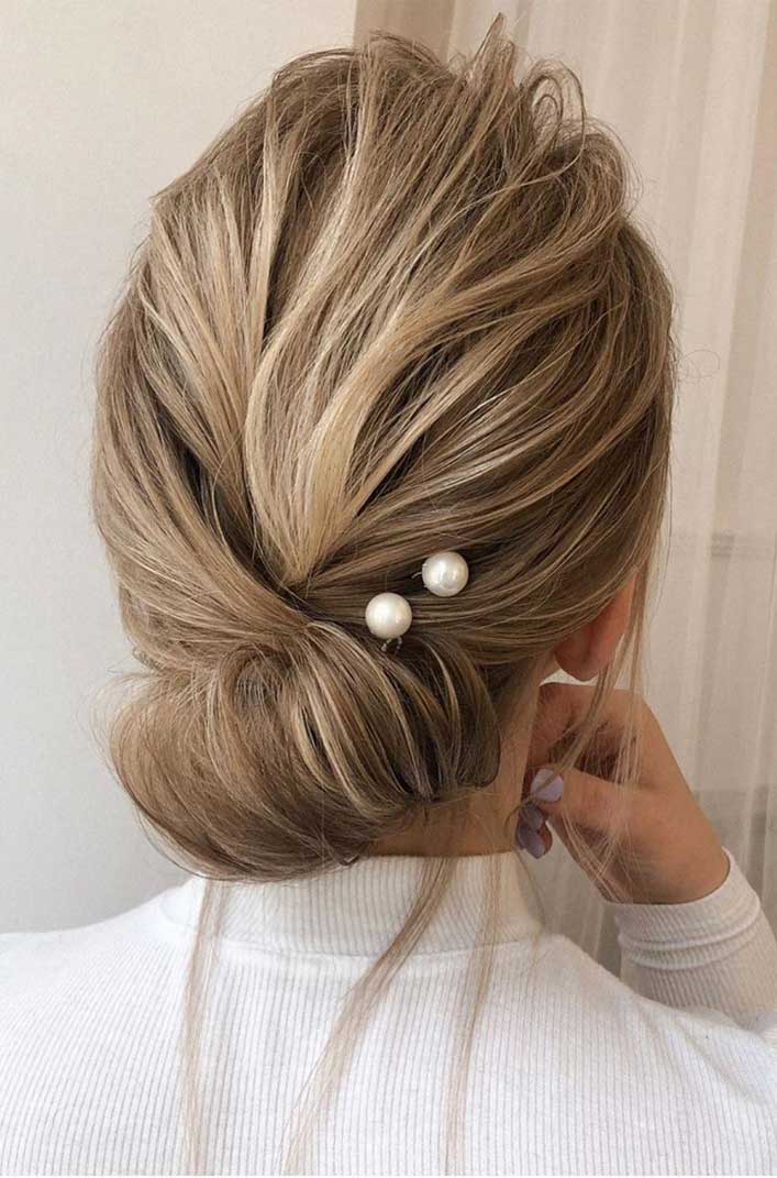 64 Chic updo hairstyles for wedding and any occasion - updo hairstyle for date night , wedding updo , bridal updo hairstyle #hair #hairstyle #updo