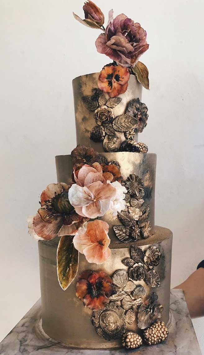The 50 Most Beautiful Wedding Cakes – Gold wedding cake