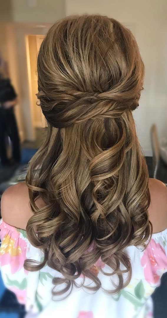 43 Gorgeous Half Up Half Down Hairstyles : simplicity