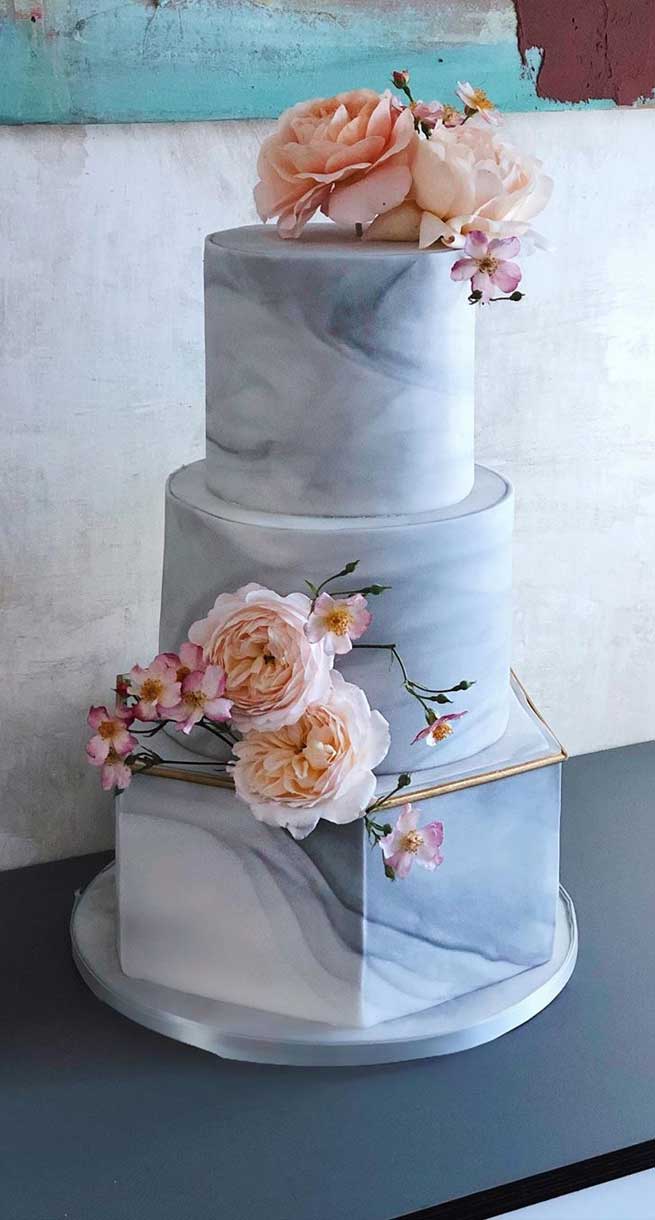 The Prettiest & Unique Wedding Cakes We’ve Ever Seen