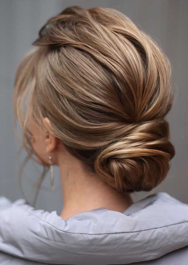 30 Easy Elegant Hairstyles for Women  Styles At Life
