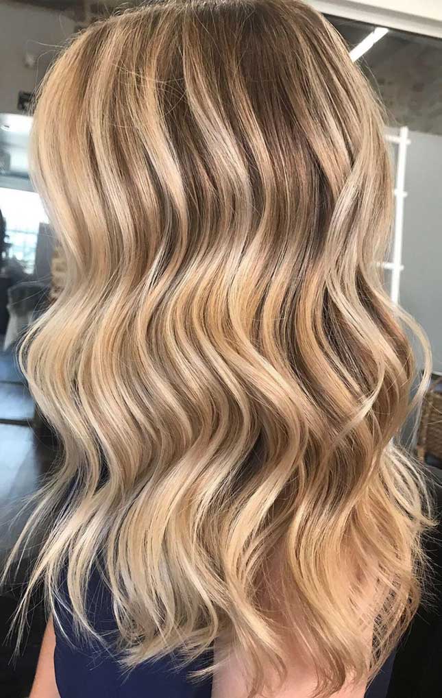 winter hair color ideas, brown hair colors , hair colors 2020, blonde hair colors, balayage colors, balayage brunette, balayage brown, caramel balayage #haircolor balayage blonde, dark blonde balayage, mushroom balayage, mushroom brown balayage