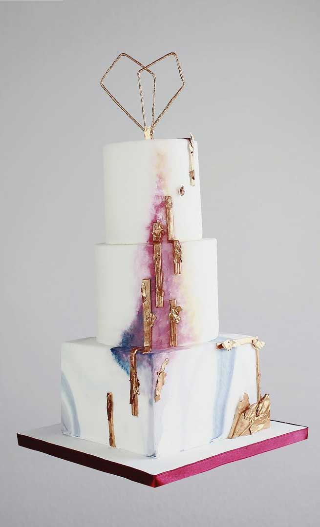 sculpture wedding cake , unique wedding cakes #weddingcakes wedding cakes