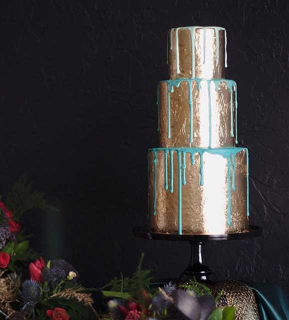 gold contemporary wedding cake , wedding cakes #weddingcakes