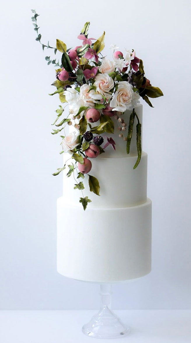 contemporary wedding cake, unique wedding cake, pretty wedding cakes #weddingcakes #cakedesigns wedding cakes