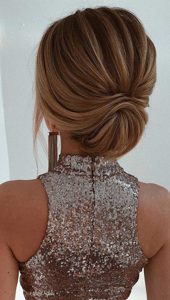 christmas hairstyles, easy updo, party hairstyles #updo #hairstyles
