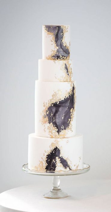 57 Pretty wedding cakes almost too pretty to cut | Marble gold flake cake