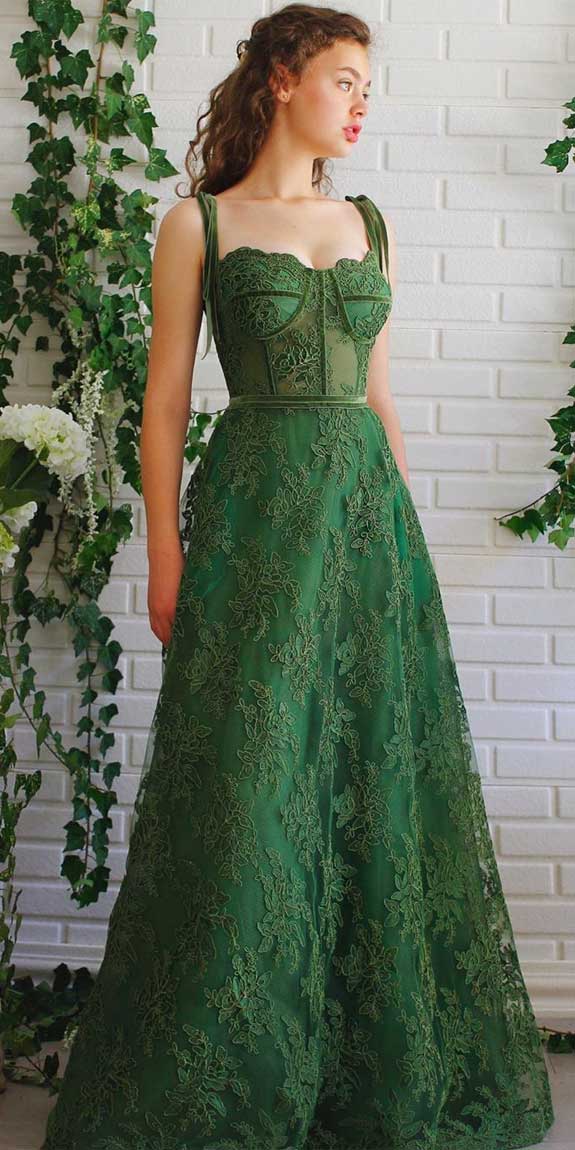 45 Stunning Prom Dress Ideas That’ll Make You Swoon : Green lace dress