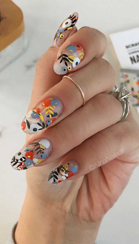 These pretty nails are just perfect for Spring