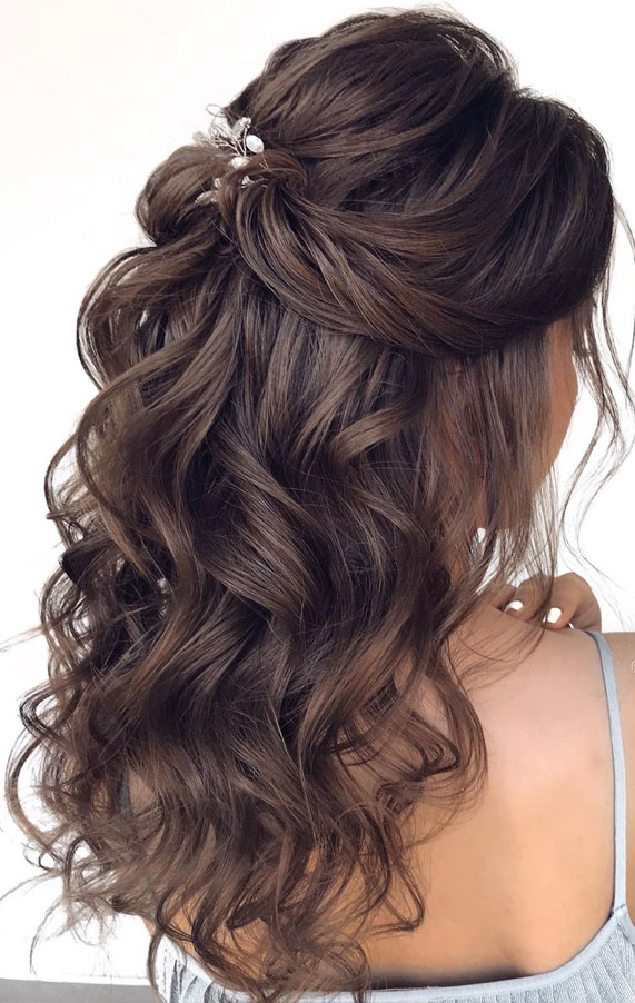 Voluminous Bouffant Half-Updo for Long Hair