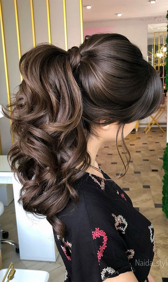 Gorgeous ponytail hairstyle to complete your look this spring & summer