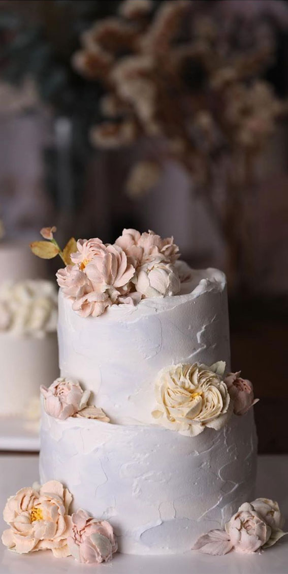 buttercream cakes, buttercream wedding cakes, buttercream wedding cake designs, wedding cake ideas, modern buttercream cake, wedding cake buttercream #weddingcakes