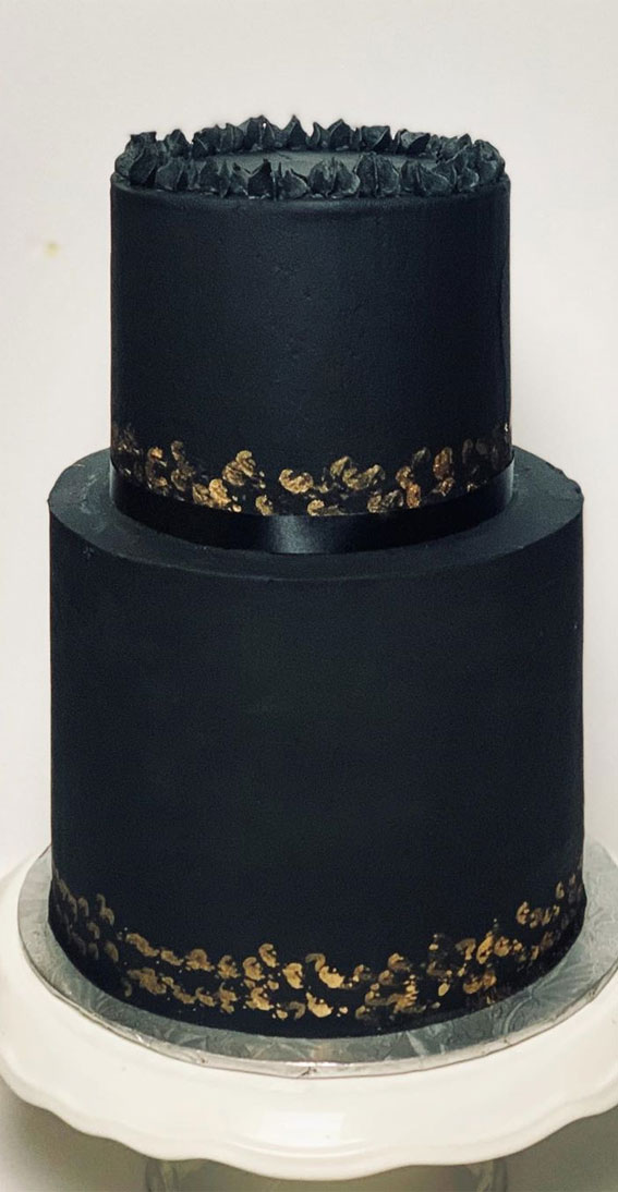 black buttercream cake, moody cake , wedding cake , black wedding cake #blackcake #moodycake 