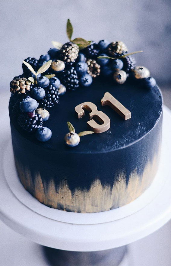 black and gold birthday cake, black and gold cake, autumn cake ideas