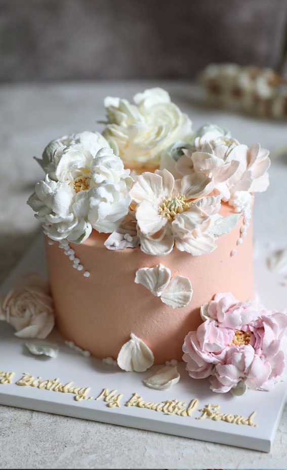 buttercream floral cake, best buttercream wedding cake, buttercream cake ideas, pretty buttercream cake, wedding cake buttercream , wedding cake ideas 2020, wedding cake trends 2020 #weddingcake #weddingcakes #bestwedding  #cakeideas buttercream flower wedding cakes