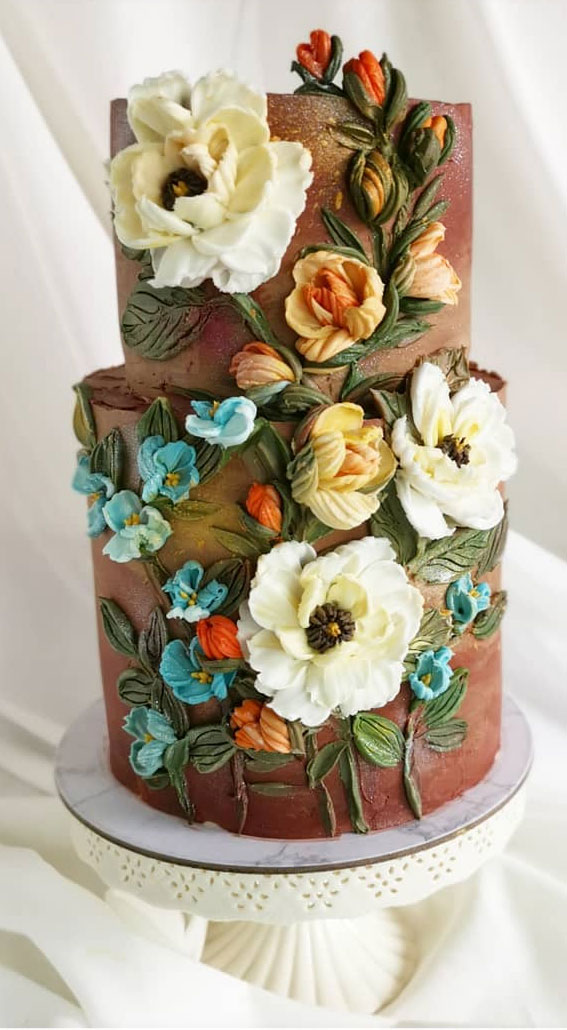 Pretty buttercream wedding cake for Every Sweet Tooth – Botanical with wildflowers