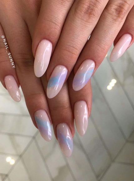 39 Chic Nail Design Ideas For Summer - Neutral and Subtle Tie