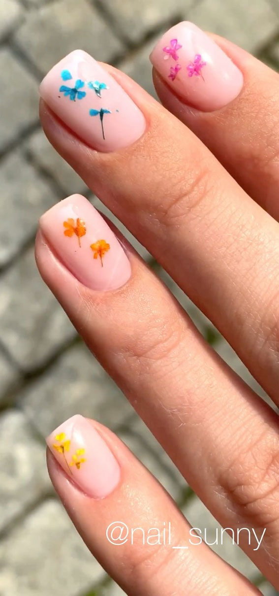 39 Chic Nail Design Ideas For Summer – Colourful floral nails