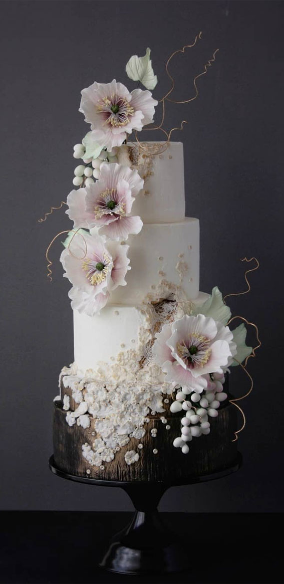 These 50 Beautiful Wedding Cake Designs You Will Be Blown Away : Delicate lace detailing