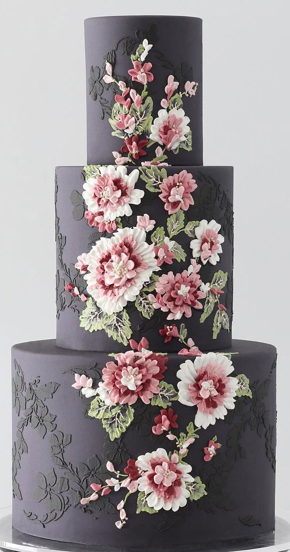These 50 Jaw-Dropping Wedding Cakes Deserve To Be Framed : Black wedding cake