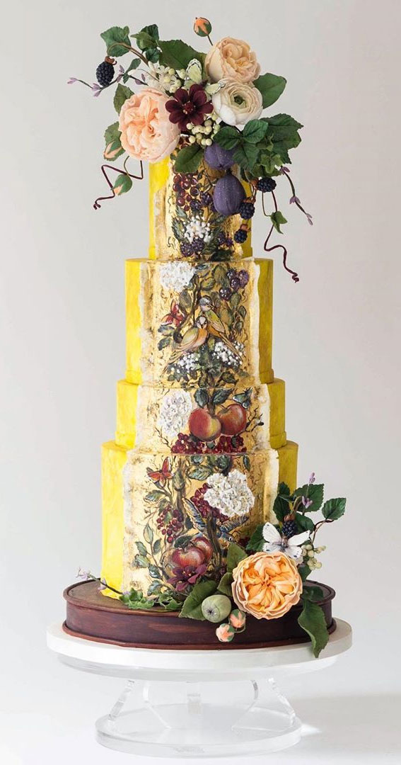 These 50 Jaw-Dropping Wedding Cakes Deserve To Be Framed : Two love birds