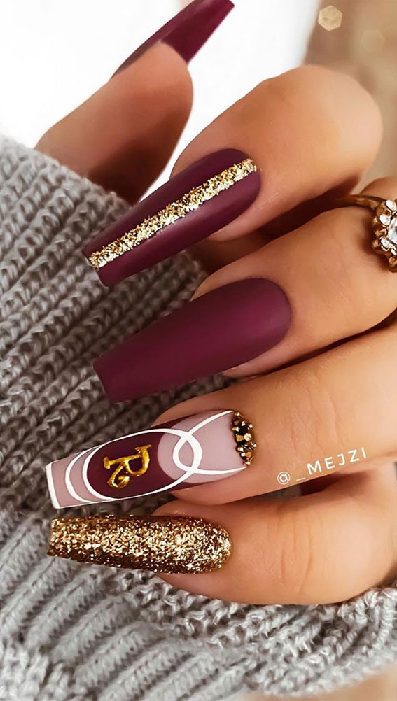 burgundy and gold nails, burgundy and gold nail art design, fall nails, fall nail art, glam nail look, elegant nail design ideas #nailart #elegantnails