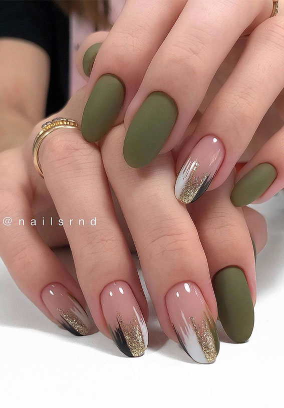 green nails, fall nails, fall nail art designs, autumn nails ideas, autumn nail ideas, green and blush nails #nails #fallnails