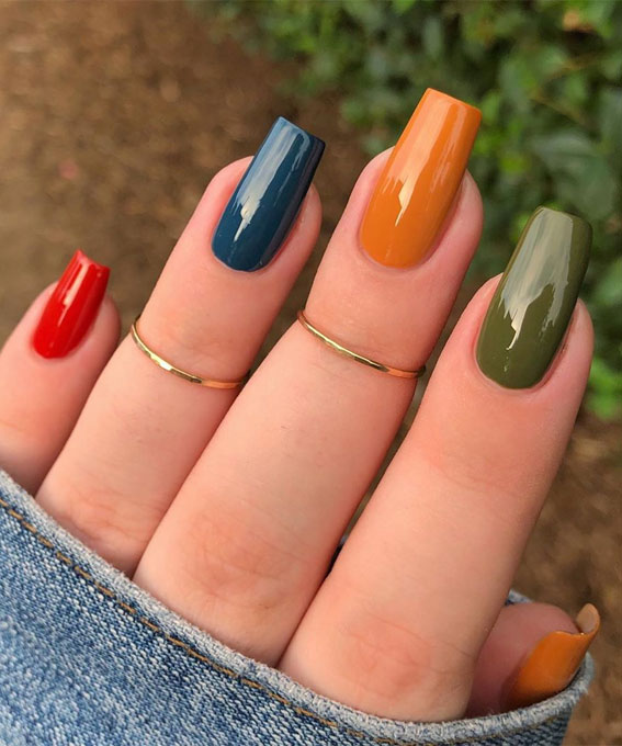 40 Beautiful Nail Design Ideas To Wear In Fall : Mismatched classic fall