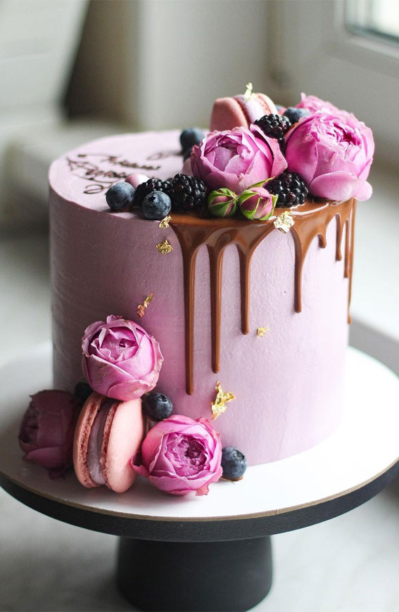 20 Simple  Beautiful Birthday Cake Designs For Ladies 2023