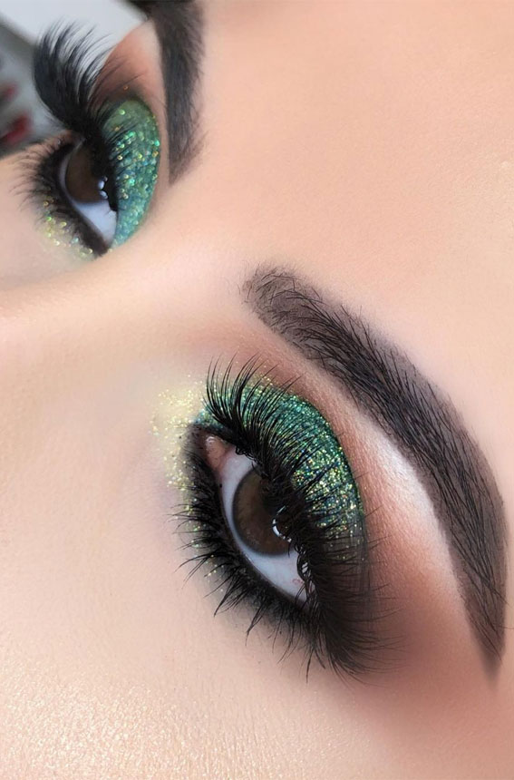 green glitter eye shadow look, eye makeup look, make up ideas , eye shadow makeup look #eyemakeuplook #eyeshadowlook