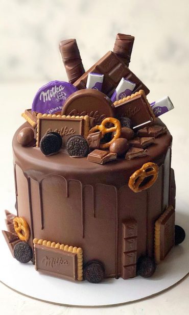 49 Cute Cake Ideas For Your Next Celebration : Scrumptious chocolate cake