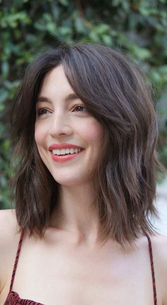 How to cut curtain bangs for wavy hair - rewainspire