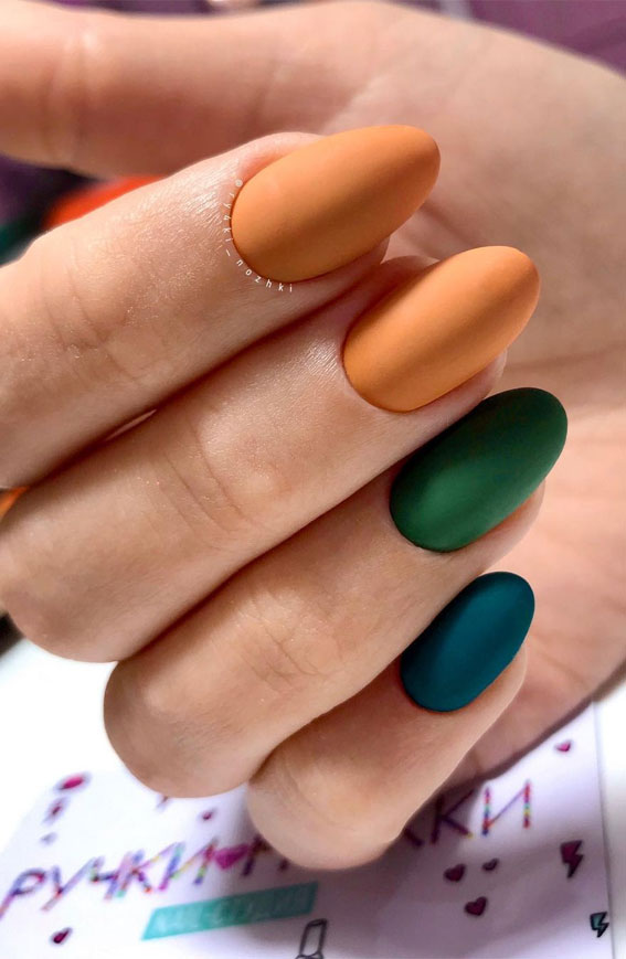 orange and emerald nails, mismatched nails, fall nail ideas, fall nail design, autumn nail colours, autumn nail designs #fallnails #autumnnails