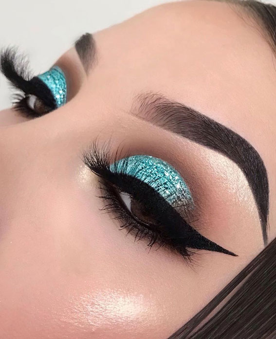 Eye Makeup Trends Icy Blue