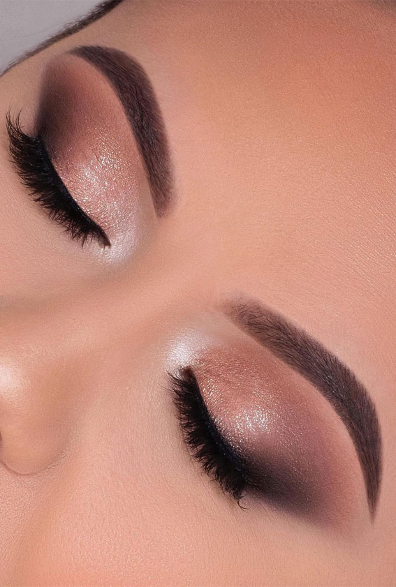 soft neutral eyeshadow look, eye shadow look, eye makeup look, make up ideas , eye shadow makeup look #eyemakeuplook #eyeshadowlook