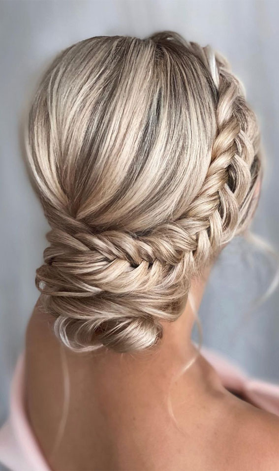 50 Best Bridesmaid Hairstyle Ideas for Glamorous Women in 2023
