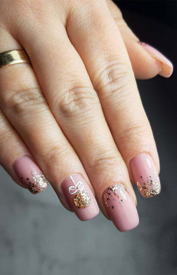 pink glitter nails, festive nails, pink christmas nails, christmas nails pink, festive nails design , christmas nails 2020