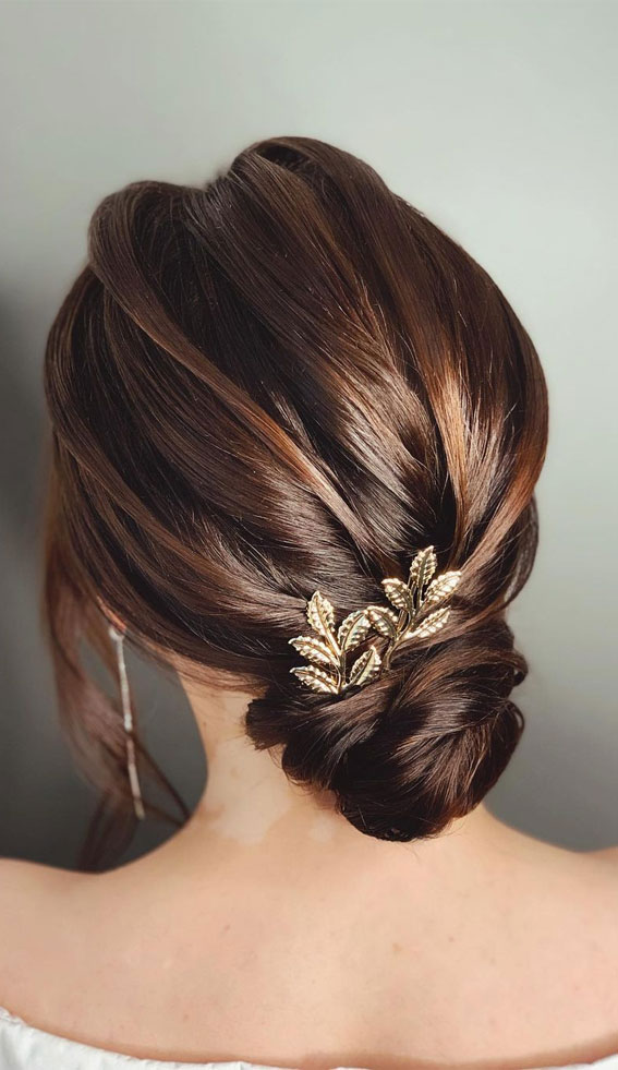bridal updo, low updo, updo wedding hairstyles,updo wedding hairstyles ,updo wedding hairstyle ideas, wedding hairstyle, romantic hairstyles #braidedupdo #weddingupdo #updos #weddinghairstyles