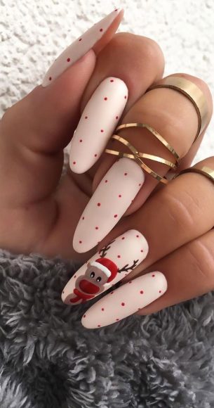 Pretty Festive Nail Colours & Designs 2020 : Reindeer Christmas Nails